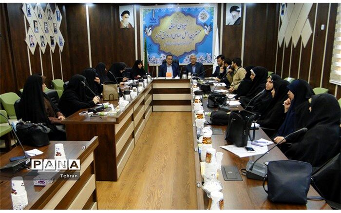ارغوانی: آشنایی دانش آموزان با ایثارگری های رزمندگان از اهداف اردوهای راهیان نور است