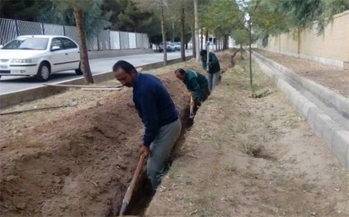 آغاز عملیات لوله گذاری انتقال آب خام به فضای سبز خیابان آیت الله دستغیب