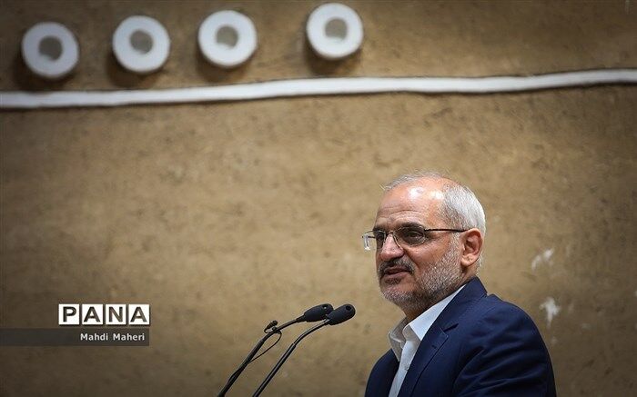 حاجی میرزایی: طرح رتبه‌بندی فرهنگیان ظرف یکی دو هفته آینده اجرا می‌شود