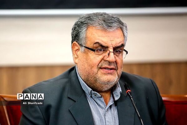 رونمایی از پوستر جشنواره فیلم رشد