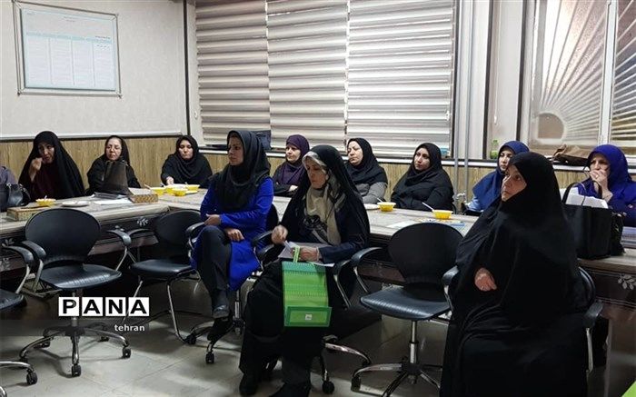 برگزاری کارگاه آموزشی پیشگیری از بیماریهای عفونی در منطقه۶