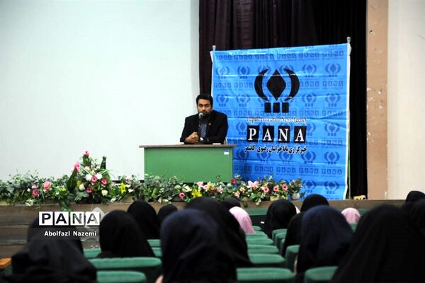 کارگاه آموزش خبرنگاری در سالن شهید شهابیان کاشمر
