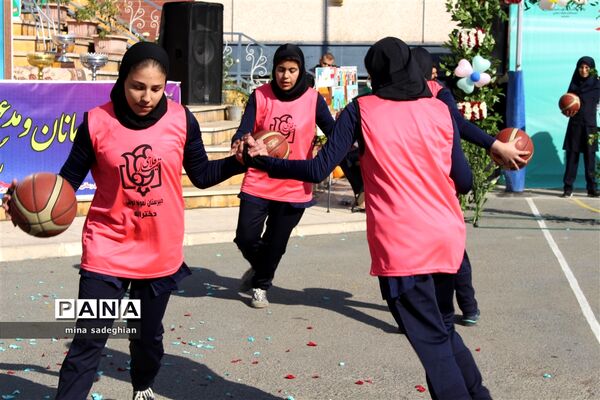 آیین متمرکزششمین دوره المپیادورزشی درون مدرسه‌ای در استان  البرز