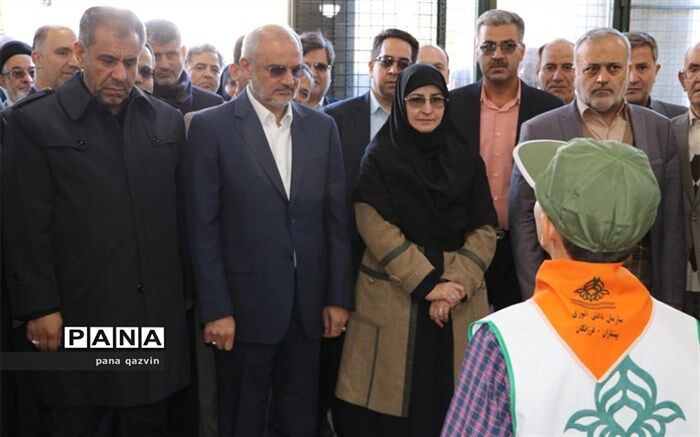 تقدیر وزیر آموزش و پرورش از دانش آموزان پیشتاز قزوینی