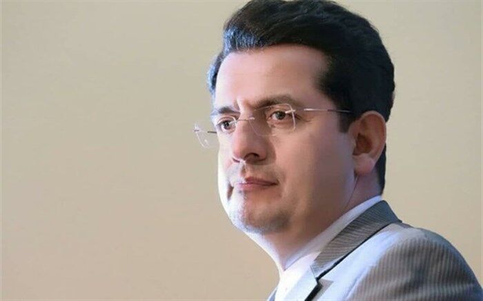 سخنگوی وزارت خارجه: پمپئو به فکر گرسنگان آمریکایی باشد