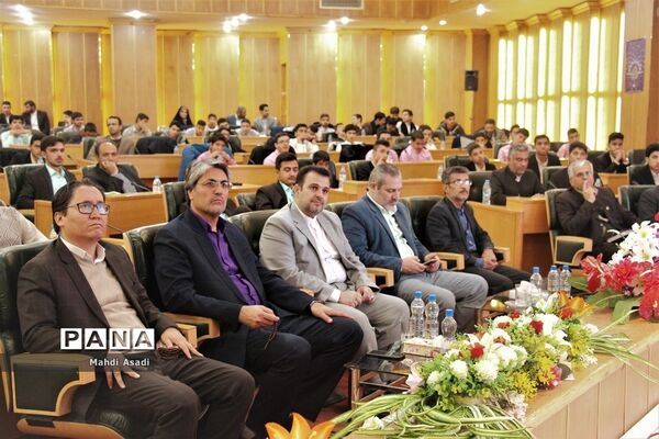 آیین اختتامیه سومین دوره مسابقات همخوانی قرآن‌کریم و مدیحه سرایی دانش‌آموزان پسر سراسر کشور در مشهد مقدس