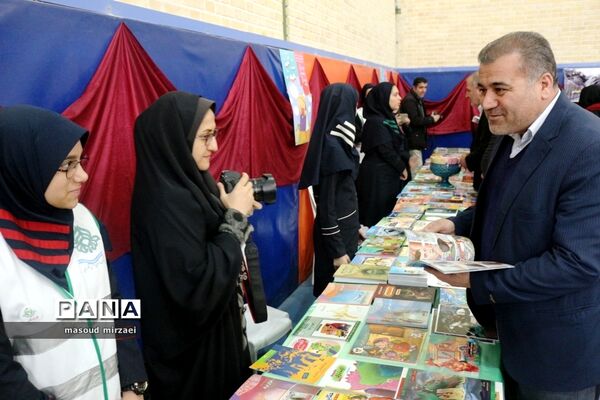 آیین افتتاحیه نمایشگاه‌های کتاب دانش‌آموزی مدارس قزوین