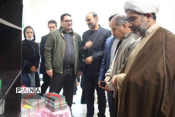 افتتاح کافه کتاب در دبیرستان دخترانه فرزانگان (دوره اول) شهرستان بجنورد