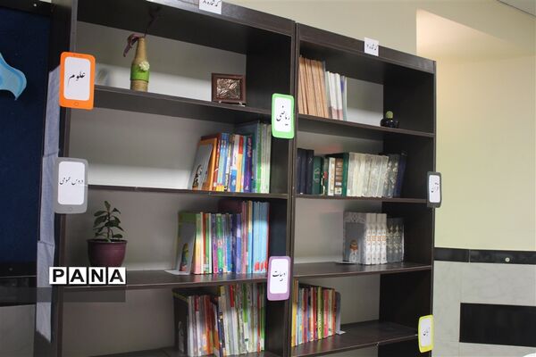 افتتاح کافه کتاب در دبیرستان دخترانه فرزانگان (دوره اول) شهرستان بجنورد
