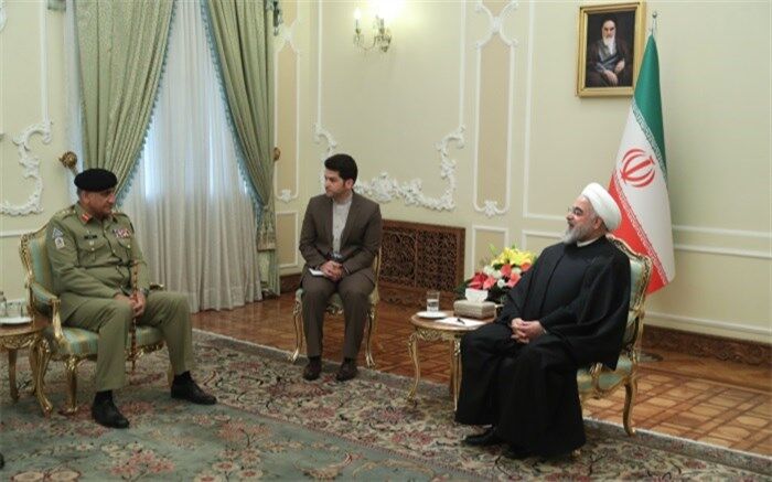 روحانی: ایران از تلاش‌های همسایگان برای حل مشکلات کشورهای منطقه استقبال می‌کند