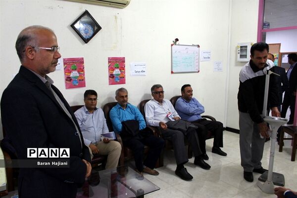 انجام تست قند خون در اداره‌کل آموزش و پرورش استان بوشهر
