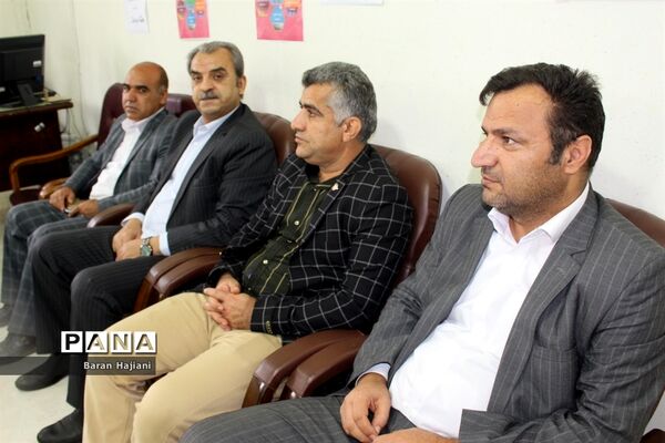 انجام تست قند خون در اداره‌کل آموزش و پرورش استان بوشهر
