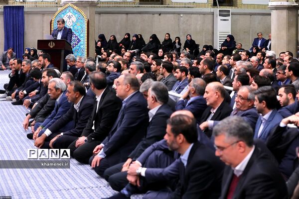 دیدار جمعی از تولیدکنندگان، کارآفرینان و فعالان اقتصادی با رهبر انقلاب اسلامی