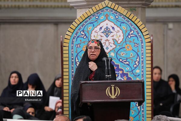 دیدار جمعی از تولیدکنندگان، کارآفرینان و فعالان اقتصادی با رهبر انقلاب اسلامی