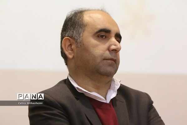 نشست مشترک کارشناسان سازمان دانش‌آموزی، انجمن اولیا و مربیان و کارشناسان امور مالی شهر تهران در خصوص سرویس مدارس
