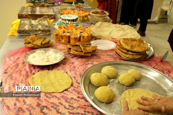 افتتاحیه نمایشگاه دست سازه‌های دانش‌آموزان  با مشارکت اولیا در بوشهر