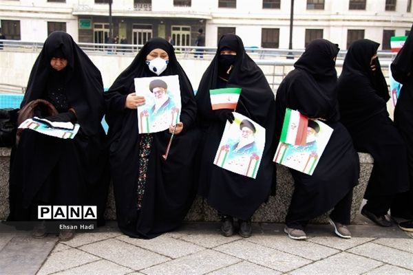 راهپیمایی مردم مشهد در محکومیت اقدامات اخیر آشوب طلبان