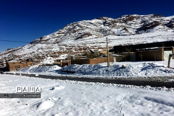 بارش برف  در روستای شرب العین
