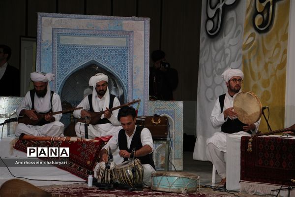 شبی با موسیقی در تایباد