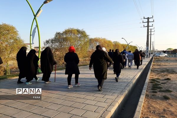 پیاده‌روی فرهنگیان بسیجی به‌مناسبت گرامیداشت هفته بسیج در ارومیه