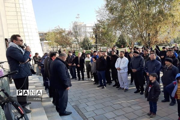 پیاده‌روی فرهنگیان بسیجی به‌مناسبت گرامیداشت هفته بسیج در ارومیه
