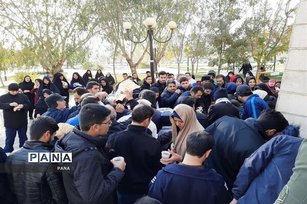 پیاده‌روی فرهنگیان بسیجی به‌مناسبت گرامیداشت هفته بسیج در ارومیه