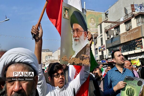 راهپیمایی مردم اهواز در حمایت از اقتدار و امنیت کشور