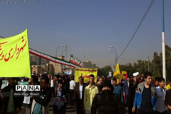 راهپیمایی مردم اهواز در حمایت از اقتدار و امنیت کشور