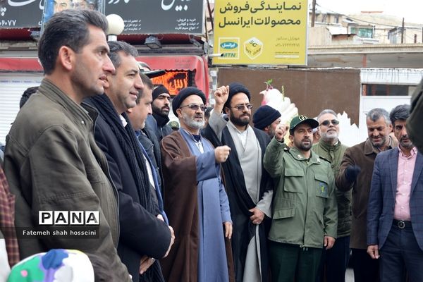 تجمع مردم فیروزکوه در لبیک به رهبری و دفاع از امنیت کشور