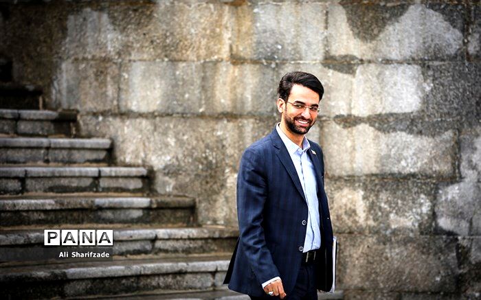 سخنگوی فراکسیون مستقلین: آذری جهرمی گفت که نقشی در قطع و وصل اینترنت ندارد
