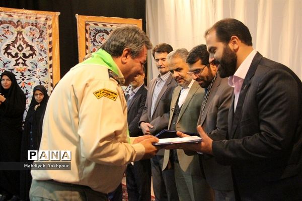 آئین افتتاح رسمی فعالیت‌های سازمان دانش‌آموزی درمدارس