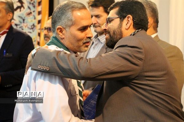 آئین افتتاح رسمی فعالیت‌های سازمان دانش‌آموزی درمدارس