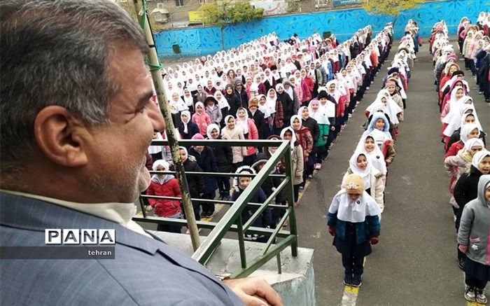 بازدیده سرزده مدیرکل آموزش و پرورش شهر تهران از دبستان منصور نفر