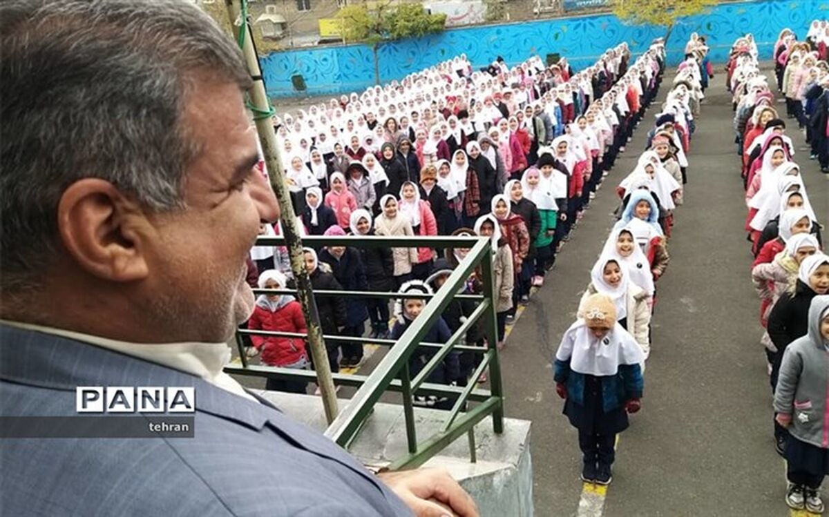 بازدیده سرزده مدیرکل آموزش و پرورش شهر تهران از دبستان منصور نفر