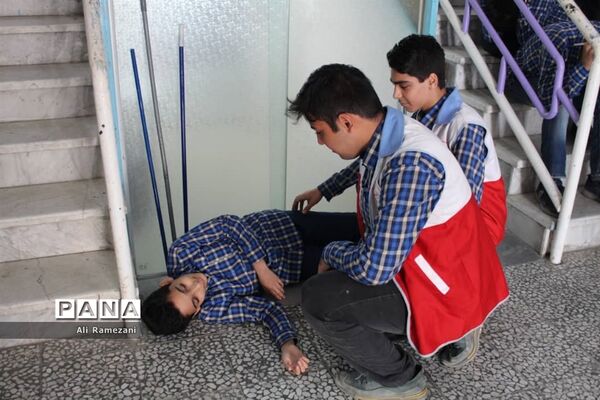 مانور زلزله و ایمنی در قائم‌شهر