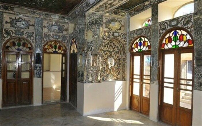 وضعیت کنونی انجمن خوشنویسان استان مناسب فرهنگ وهنر ما نیست!
