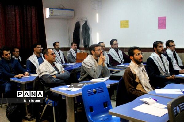 برگزاری دوره ضمن خدمت مدرسان درس تفکر و سبک زندگی استان آذربایجان شرقی درتبریز