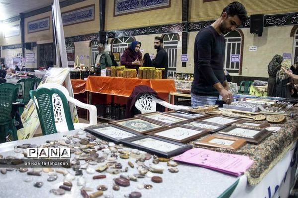 برگزاری اولین نمایشگاه مشاغل خانگی در ابرکوه