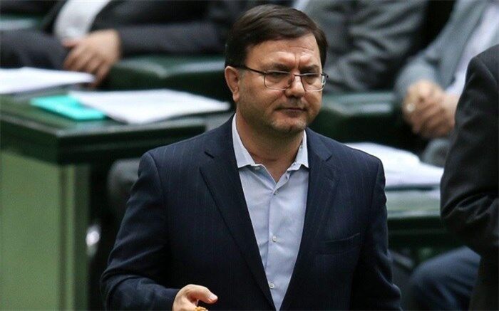 نعمتی: کسی که مطلع‌ترین فرد در موضوع بنزین بود، طرح سه فوریتی داد