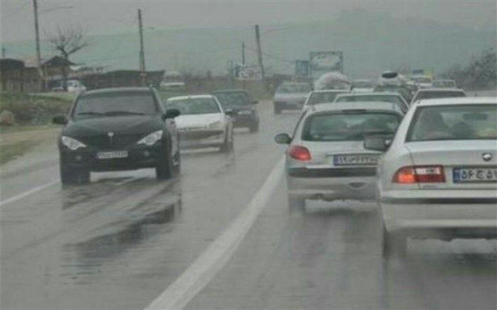بارش باران در جاده‌های 6 استان کشور