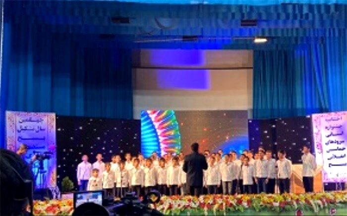 رقابت 40 گروه بسیجی درجشنواره سرود بسیج