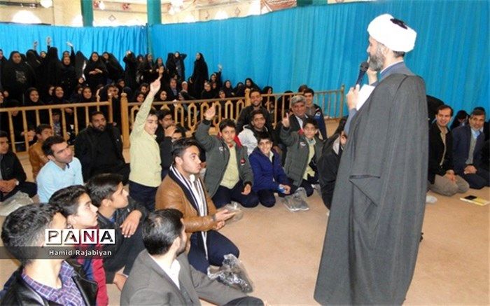 پیش اجلاسیه نماز دانش آموزی برخوار برگزار شد