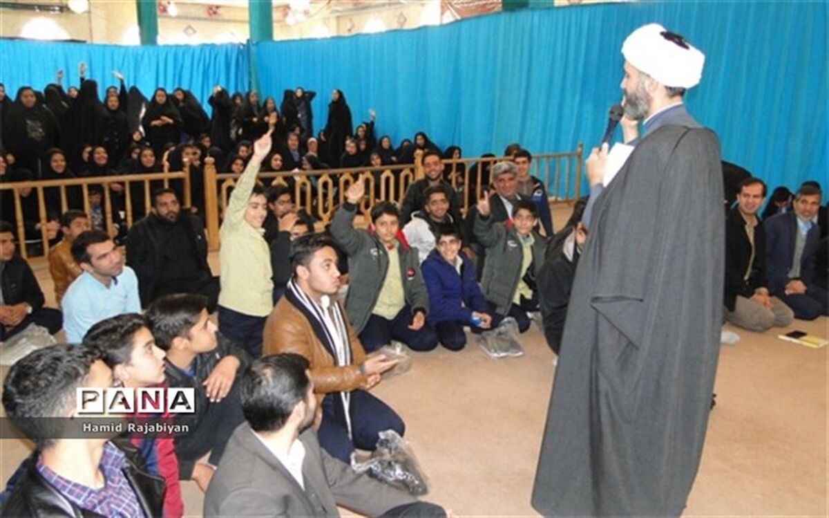 پیش اجلاسیه نماز دانش آموزی برخوار برگزار شد
