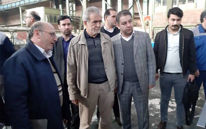 حمایت از تولید و تولیدکنندگان اولویت امروز مسئولین است