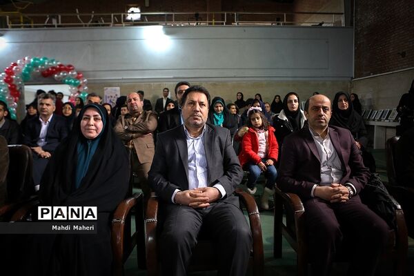 نمایشگاه دست‌سازه‌های دانش‌آموزان با نیازهای ویژه