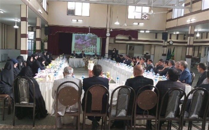 60 بسته ورزشی به مدارس شبانه روزی استان اهدا شد