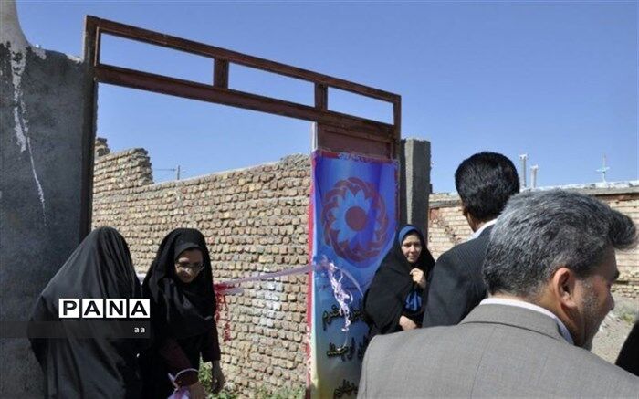 ۱۰۳ واحد مسکونی به مددجویان بهزیستی لرستان تحویل  داده شد