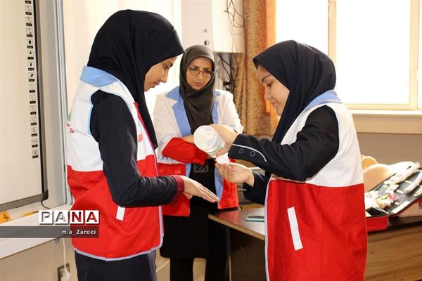 برگزاری طرح دادرس در دبیرستان حضرت خدیجه کبری (س)