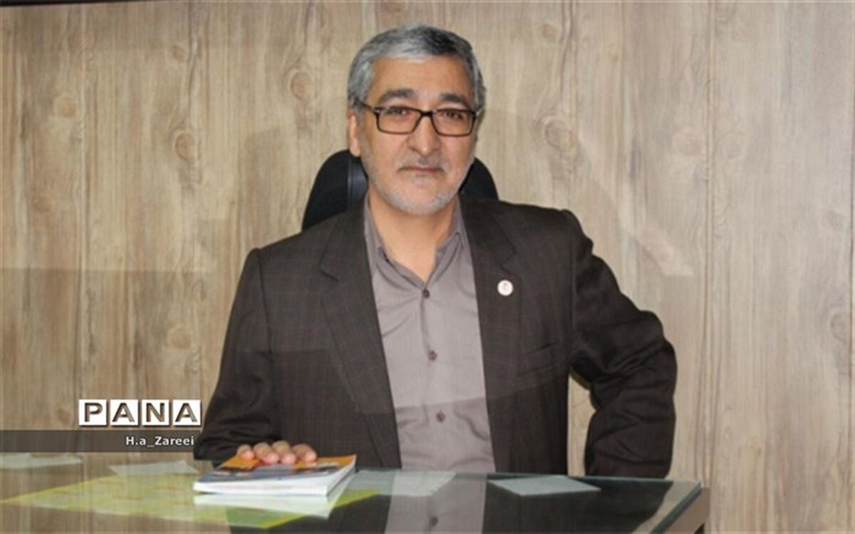 طرح "پای درس ماه" ویژه مدیران و مربیان آموزش و پرورش اصفهان برگزار شد