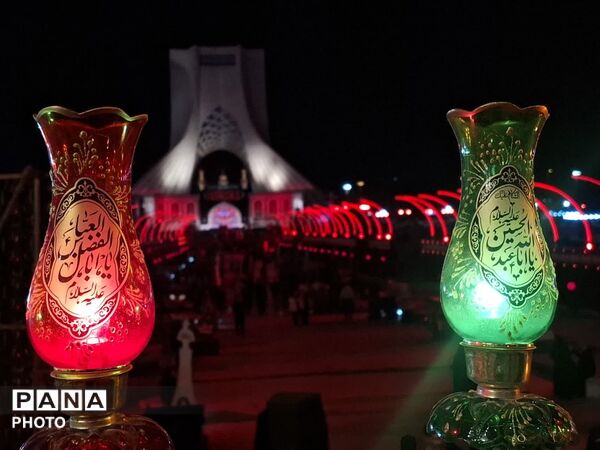 قاب های دیدنی برگزاری آیین «محرم‌شهر» در میدان آزادی با حال و هوای اربعینی